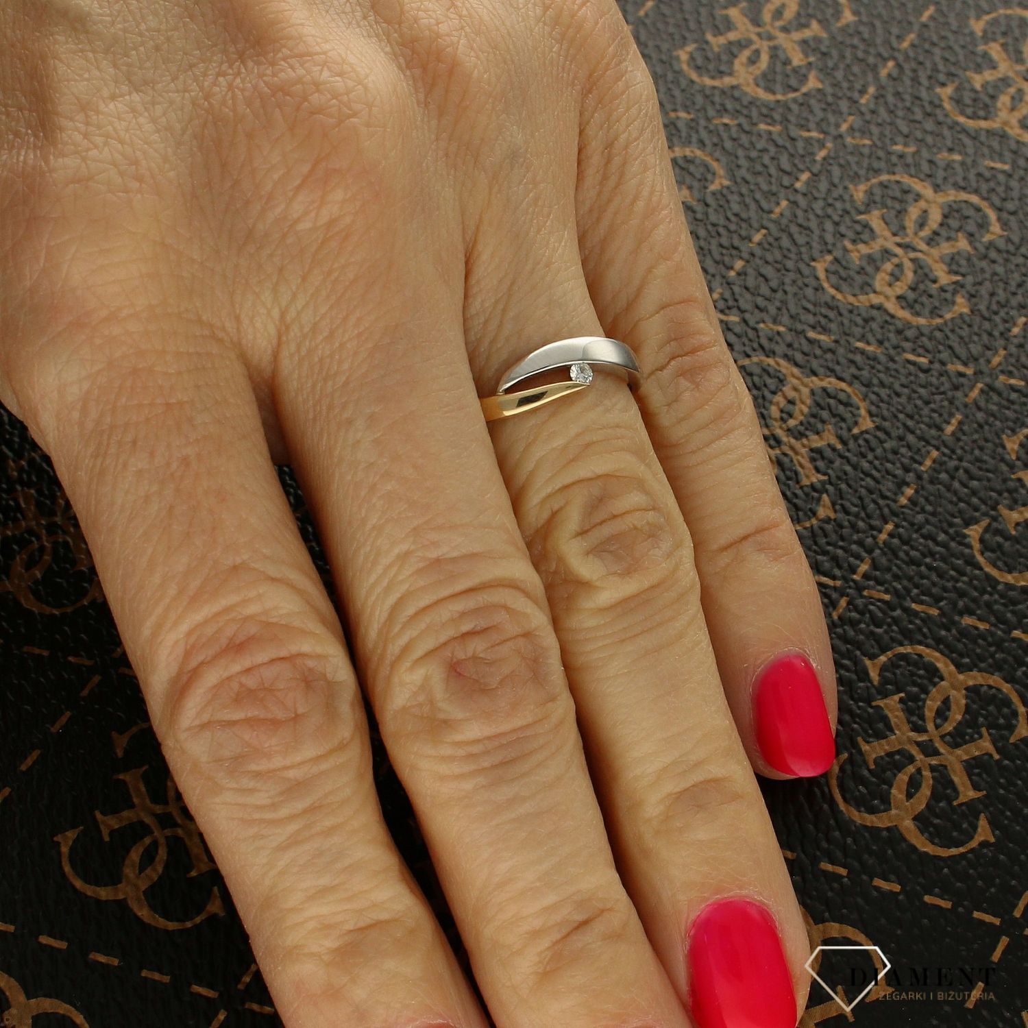 Złoty pierścionek z diamentem Harmonia Blasku 585  Żółte i białe złoto  Rozmiar 11.jpg